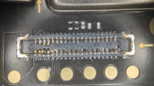 photo of a broken connector socket